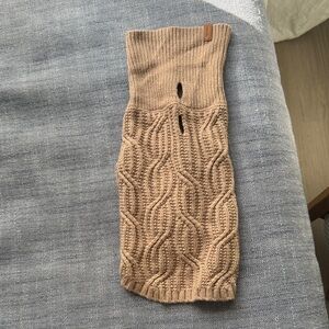 VINCE Luxury Wool & Cashmere Fancy Knit Camel Dog Sweater